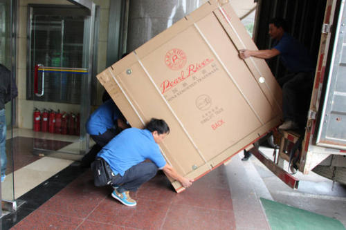 铁东钢琴贵重工艺品无忧运