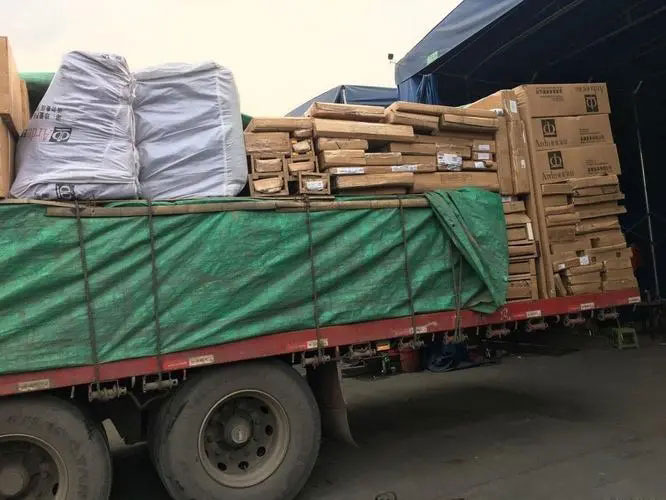 铁东家具托运